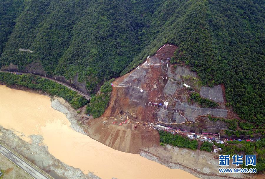 #（經濟）（3）連續奮戰16天 寶成鐵路順利搶通
