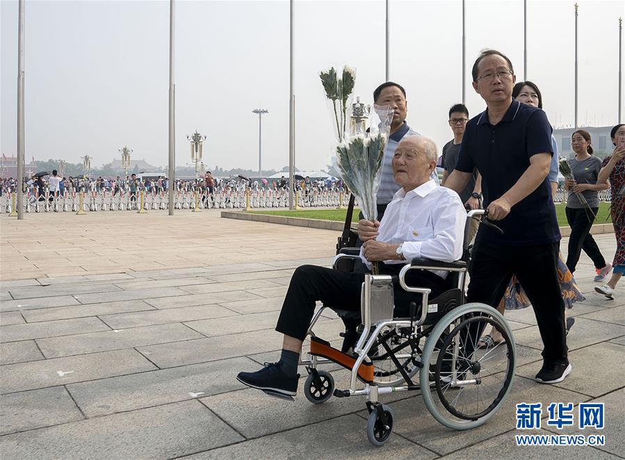 （壯麗70年·奮斗新時代——共和國榮光）（2）張富清：緊跟黨走，做黨的好戰士