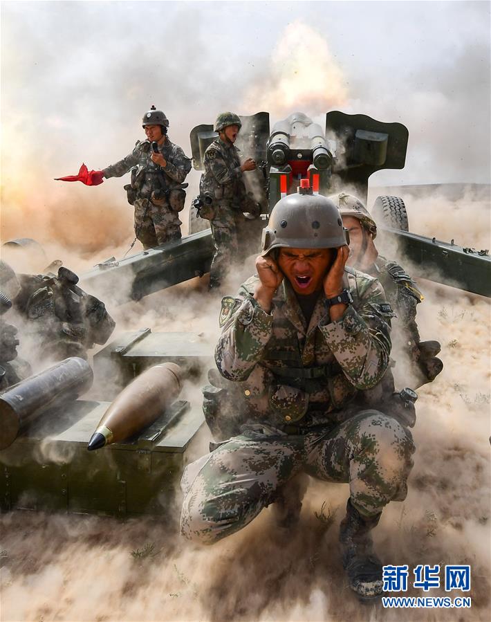 （新華全媒頭條·圖文互動）（9）沿著中國特色強(qiáng)軍之路闊步前進(jìn)——黨中央、中央軍委領(lǐng)導(dǎo)推進(jìn)國防和軍隊(duì)建設(shè)70年紀(jì)實(shí)