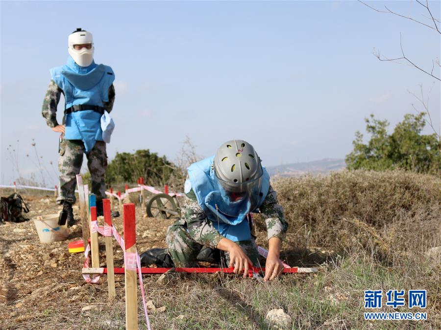 （新華全媒頭條·圖文互動）（12）沿著中國特色強(qiáng)軍之路闊步前進(jìn)——黨中央、中央軍委領(lǐng)導(dǎo)推進(jìn)國防和軍隊(duì)建設(shè)70年紀(jì)實(shí)