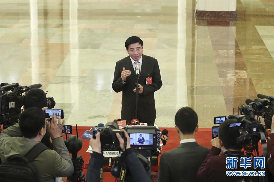 （兩會(huì)·面對(duì)面）（5）采訪(fǎng)部長(zhǎng)