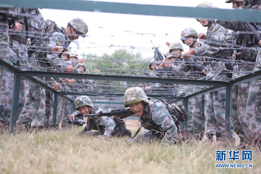 （在習近平強軍思想指引下·我們在戰位報告·圖文互動）（3）千里移防，鐵心跟黨走——南部戰區陸軍第75集團軍某紅軍旅政治建軍、練兵備戰記事