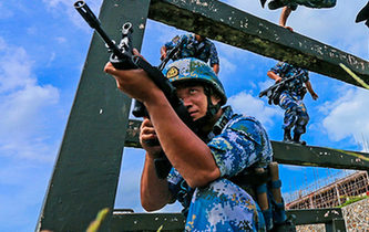 海軍陸戰隊特種障礙訓練，敢來嗎？