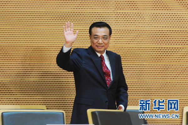 5月5日，中國(guó)國(guó)務(wù)院總理李克強(qiáng)在位于亞的斯亞貝巴的非洲聯(lián)盟總部發(fā)表題為《開創(chuàng)中非合作更加美好的未來》的演講。 新華社記者 謝環(huán)馳 攝 