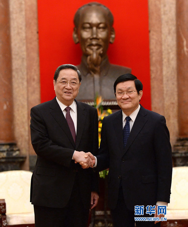 12月25日至27日，中共中央政治局常委、全國政協主席俞正聲對越南進行正式訪問。這是12月26日，俞正聲在河內會見越南國家主席張晉創。 新華社記者馬占成攝